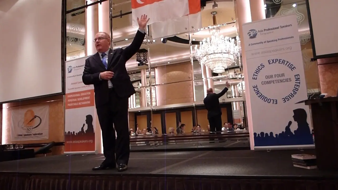 Conference speaker Perth: David Julian Price on stage
